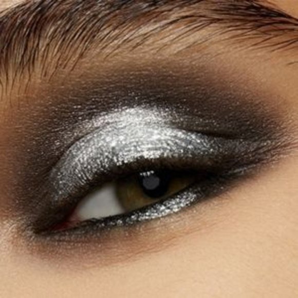 Last one! MAC DISCOTHEQUE eye shadow REFILL PAN rare NIB Dazzleshadow - Picture 2 of 7